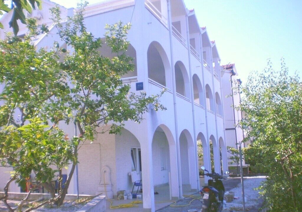 Photo of Buildings in Okrug Gornji
