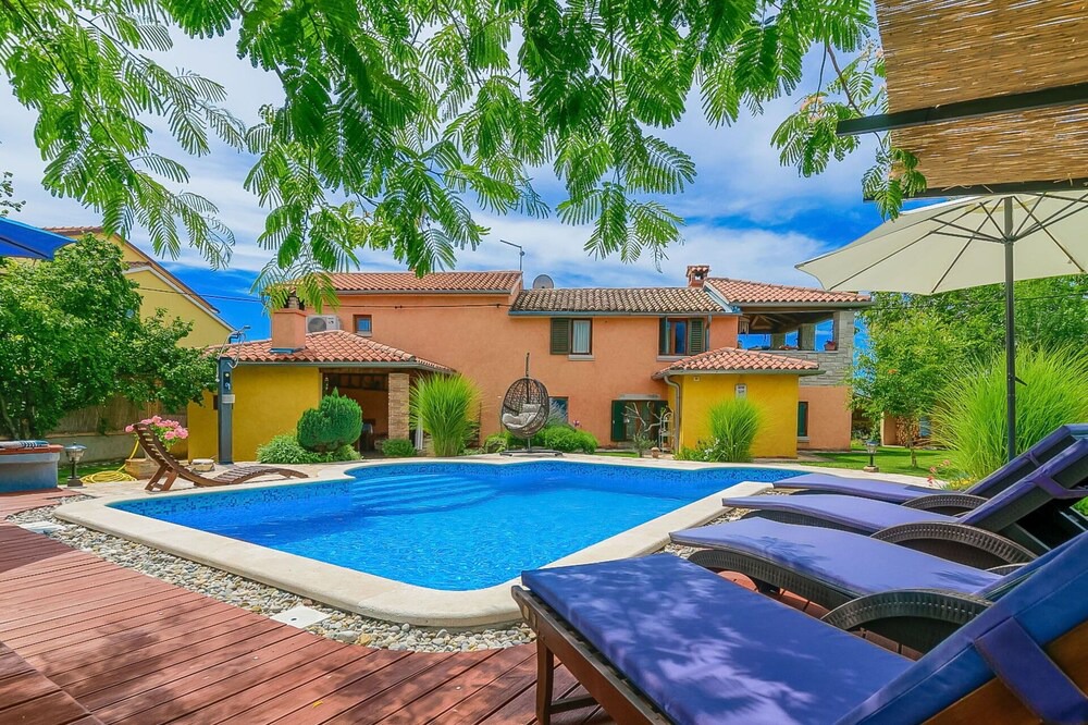 Photo of Outdoor in Cabrunici