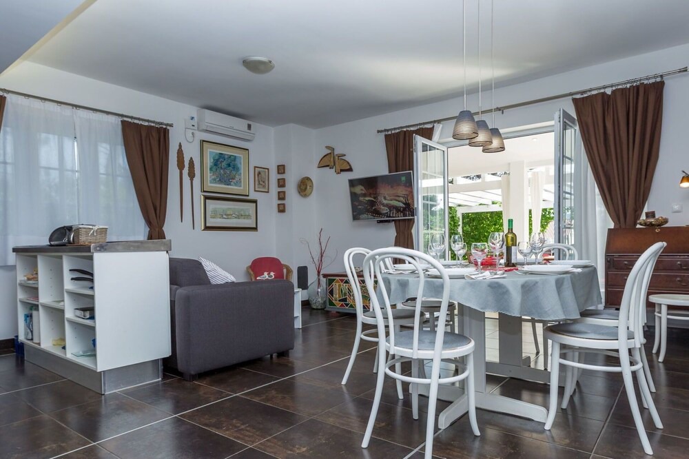 Photo of Bedroom in Molat