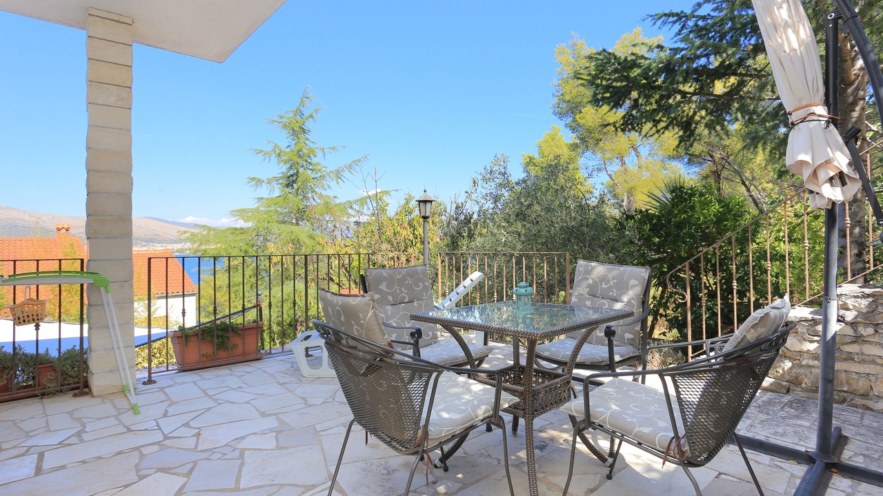 Photo of Patio Balcony in Okrug Donji