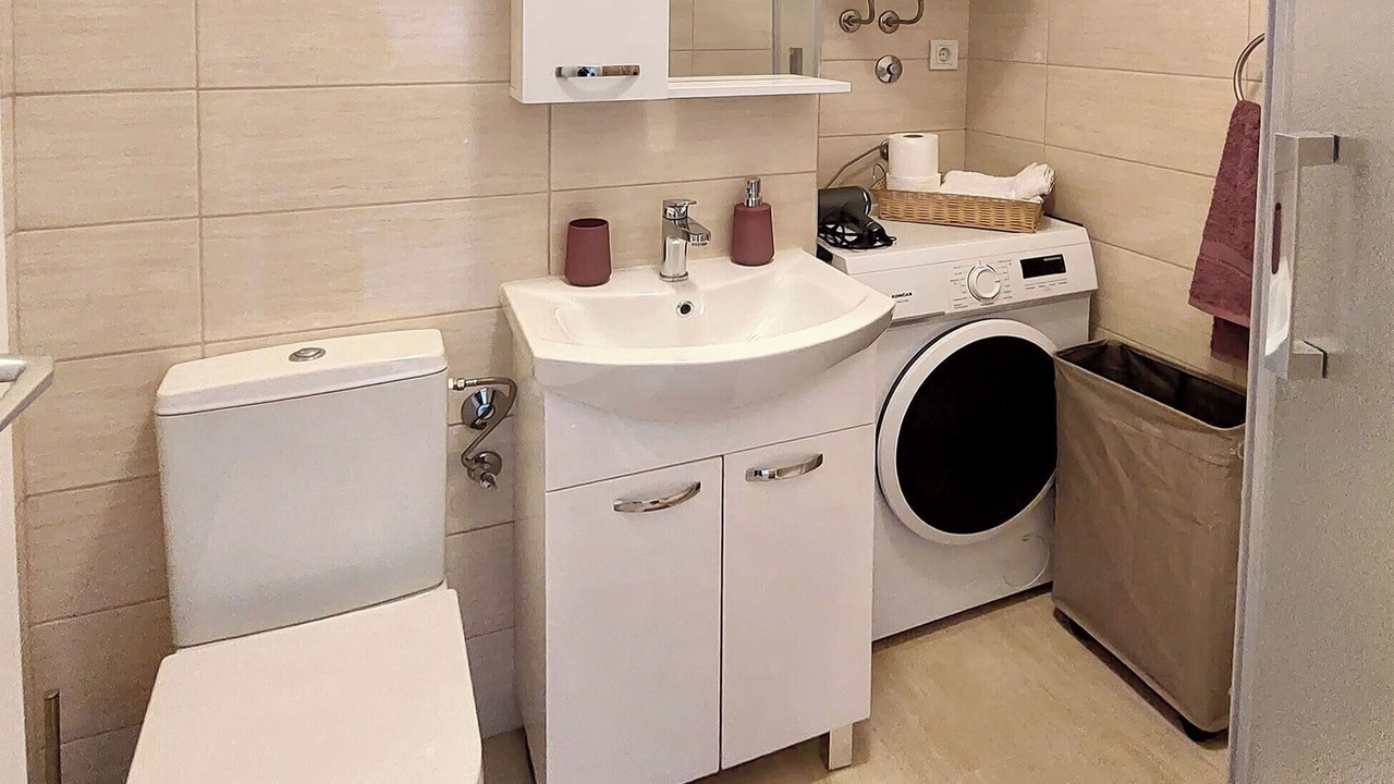 Photo of Bathroom in Cove Parja