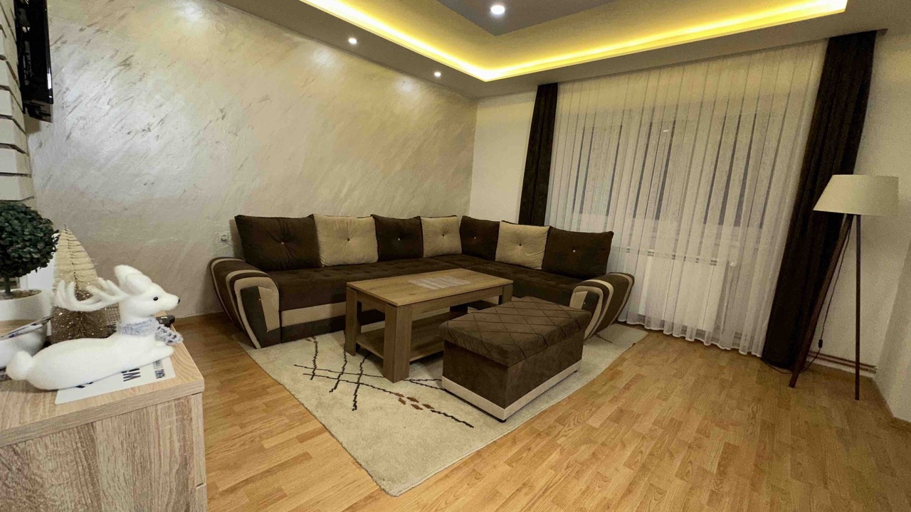 Photo of Livingroom in Pale