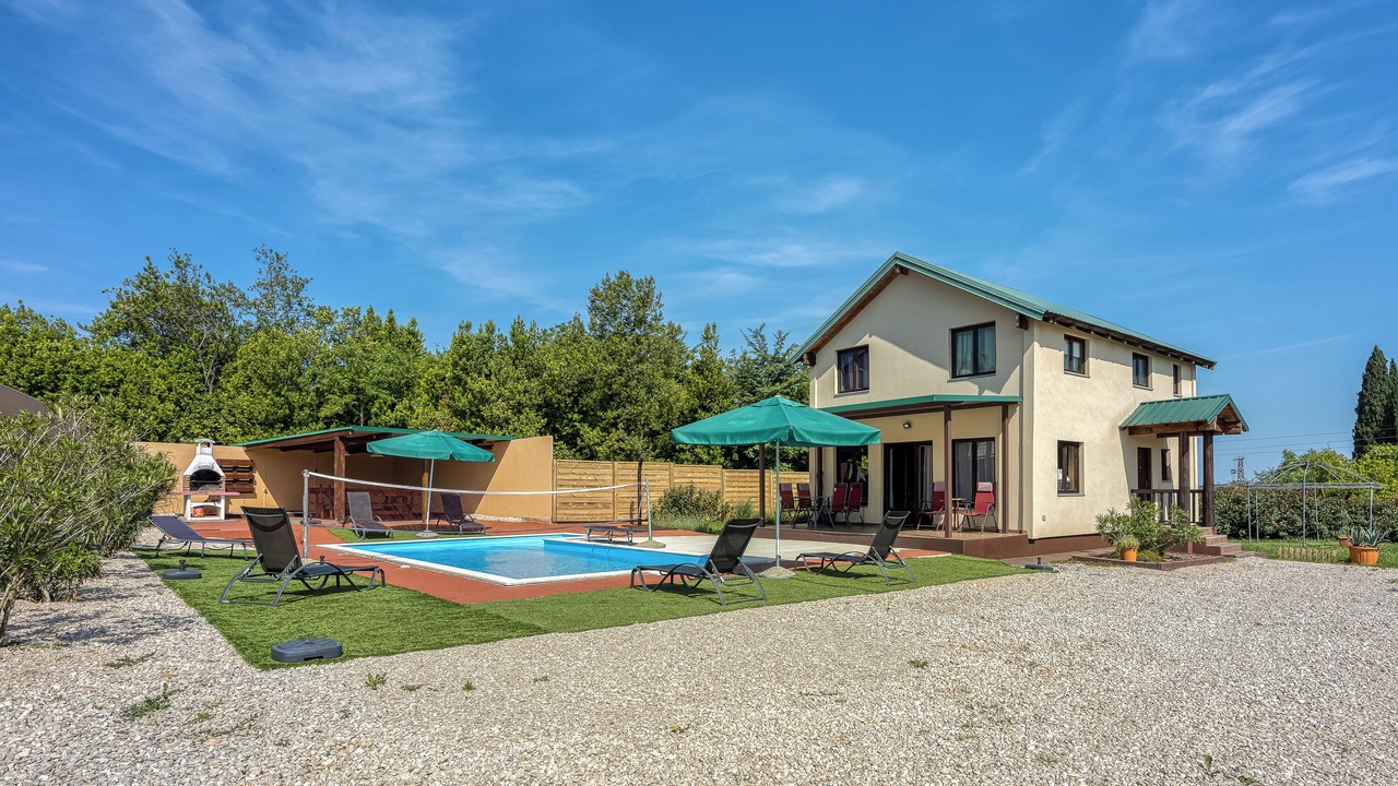 Photo of Outdoor in Materada
