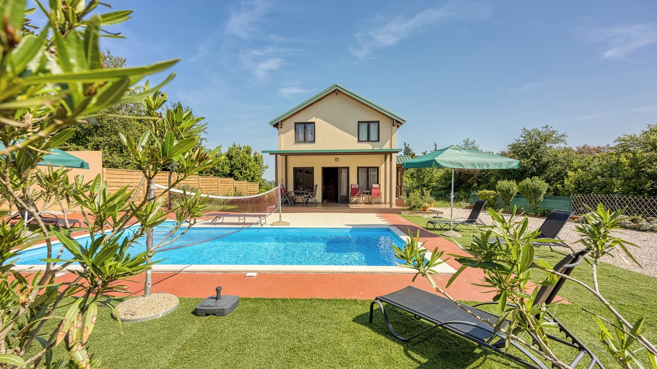 Photo of Outdoor in Materada