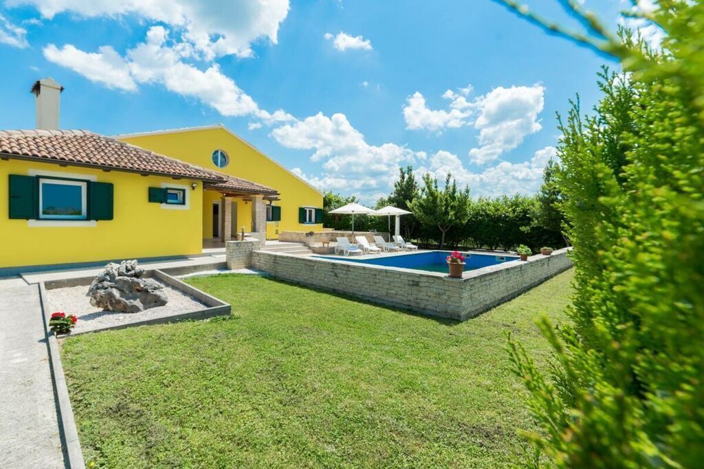 Photo of Outdoor in Lovinac