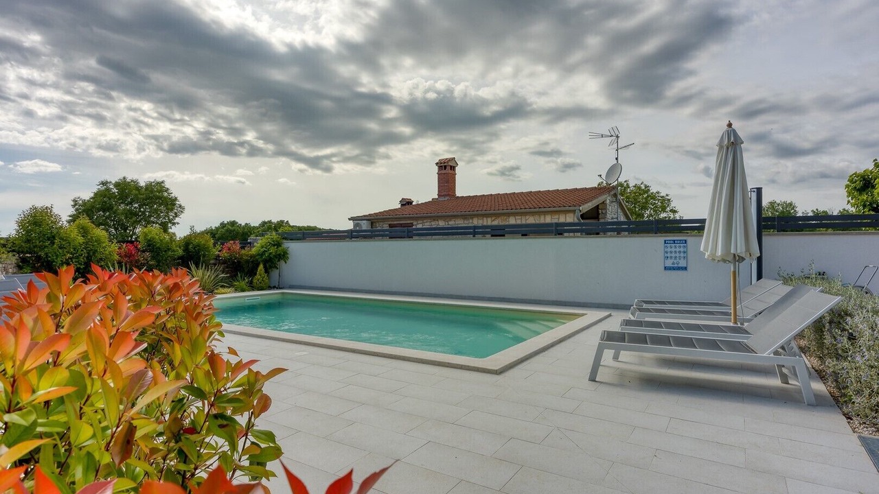 Photo of Outdoor in Krmed