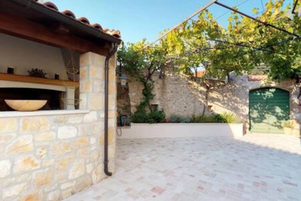Photo of Outdoor in Dol