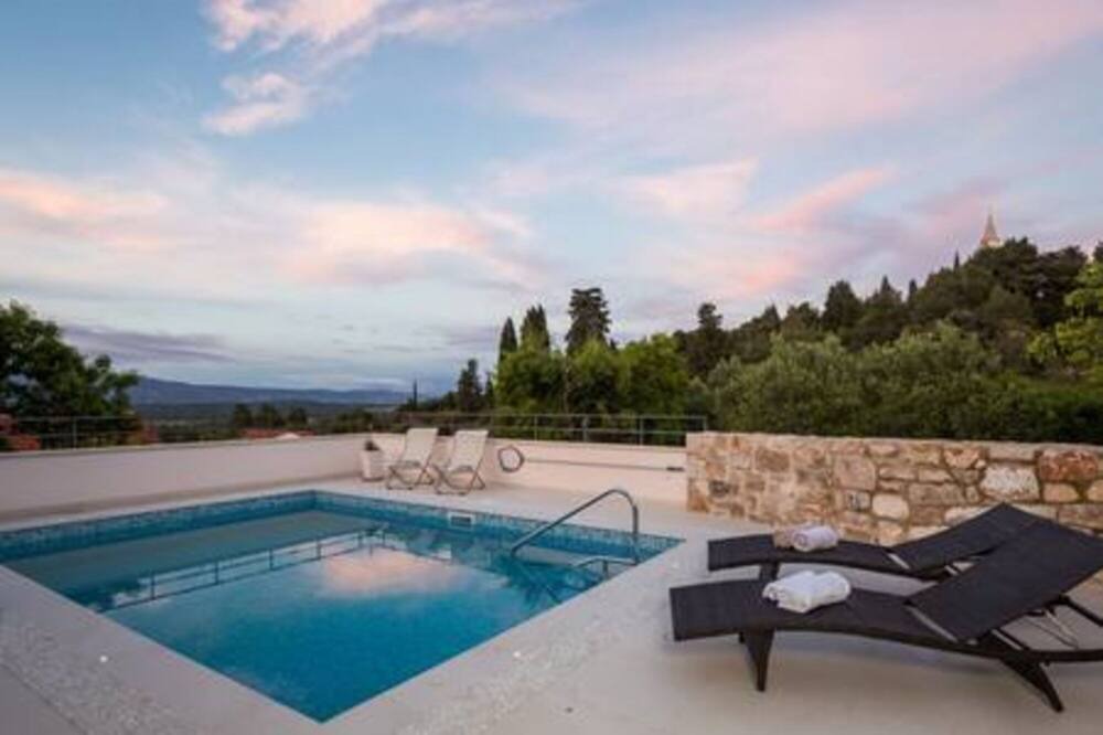 Photo of Outdoor in Dol