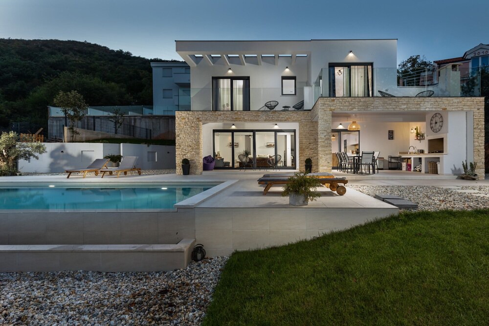 Photo of Outdoor in Bregi