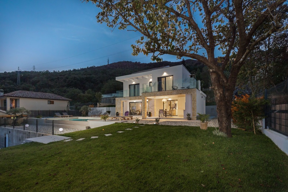 Photo of Outdoor in Bregi
