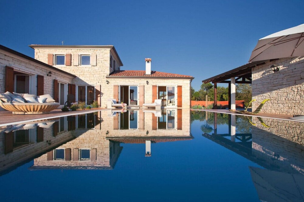 Photo of Outdoor in Cabrunici