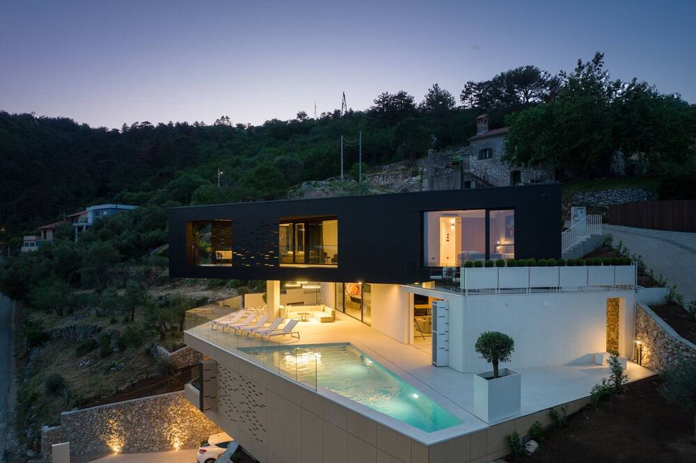 Photo of Outdoor in Sucici