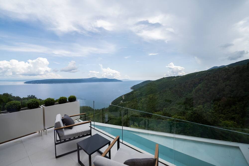 Photo of Outdoor in Sucici