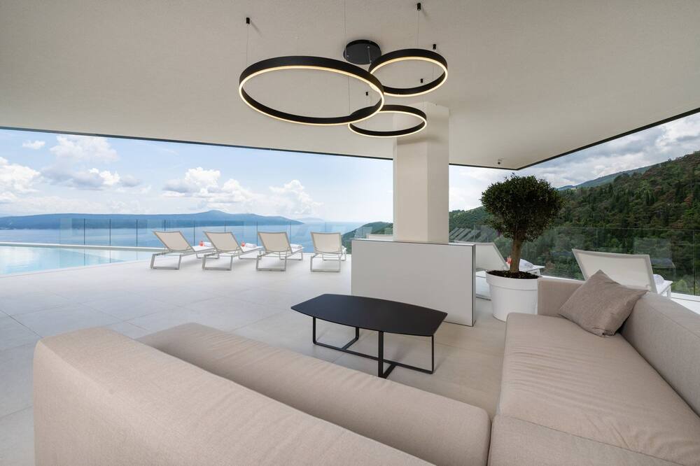 Photo of Patio Balcony in Sucici