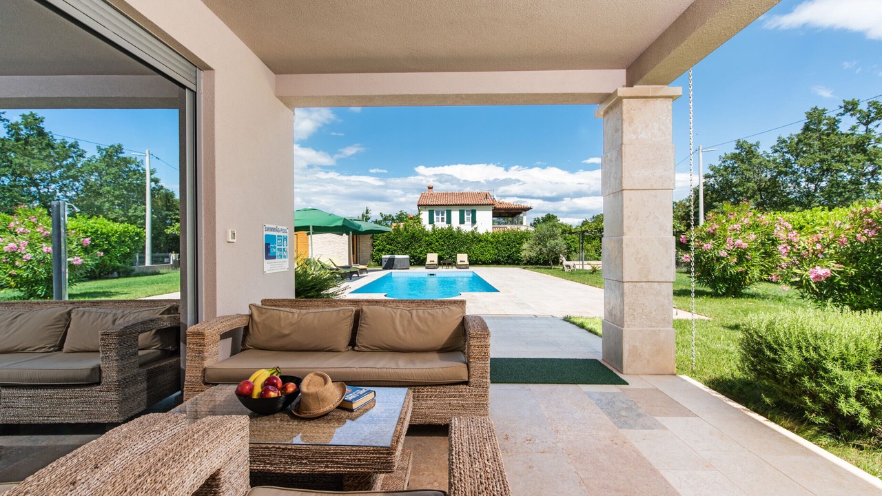 Photo of Patio Balcony in Belavici