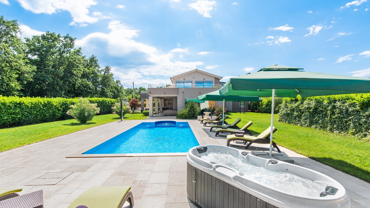 Photo of Outdoor in Belavici