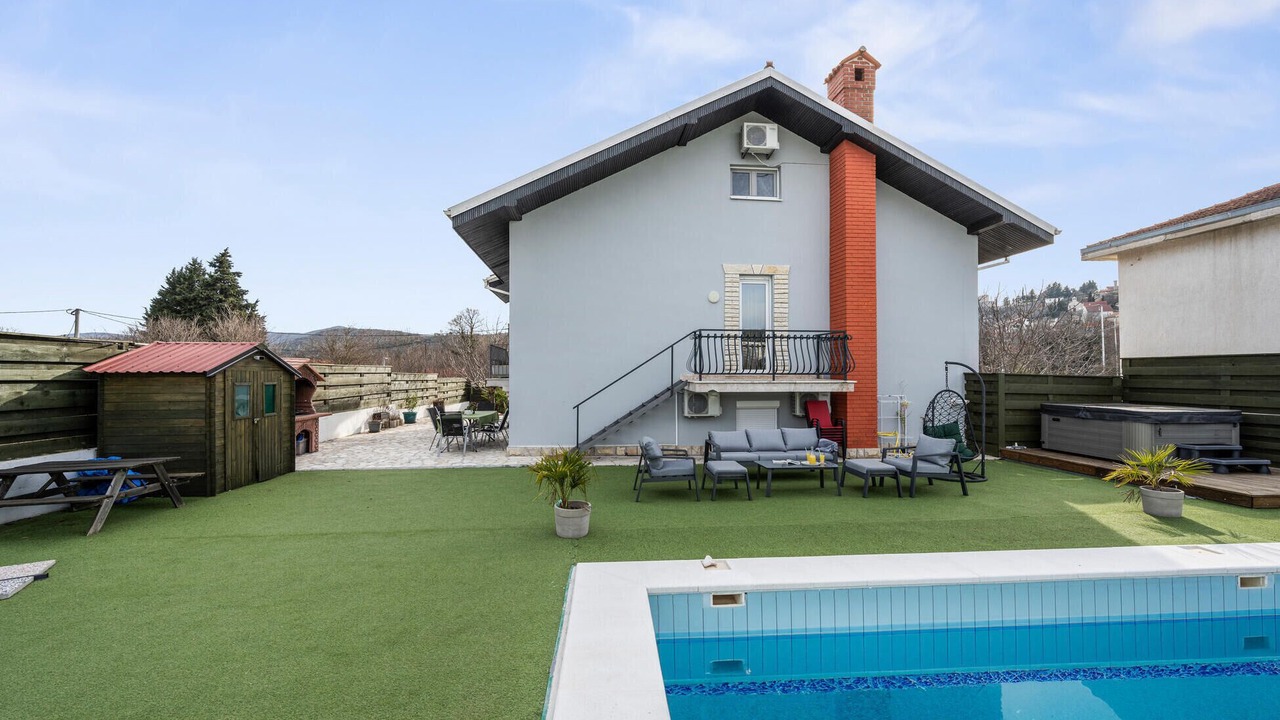 Photo of Outdoor in Drnis