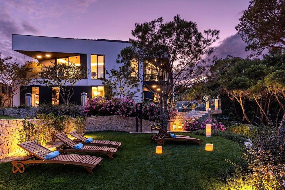 Photo of Outdoor in Cove Murtar