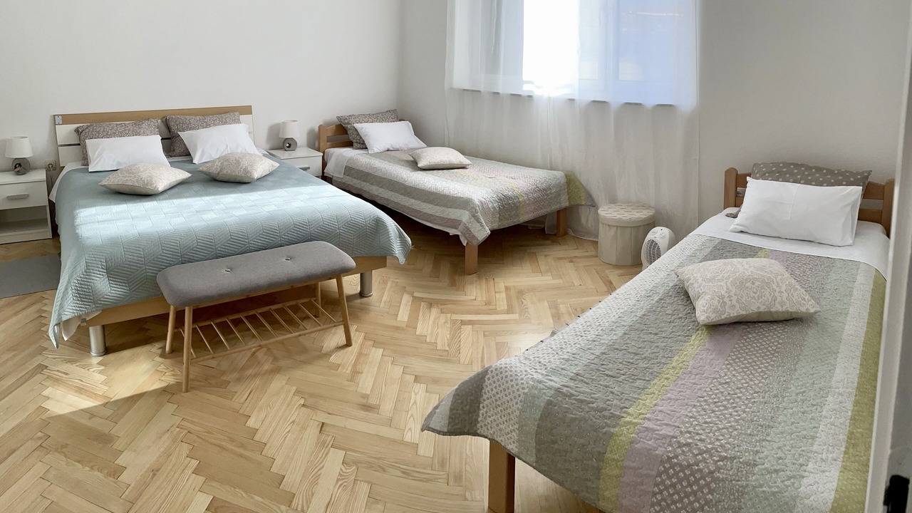 Photo of Bedroom in Cove Parja