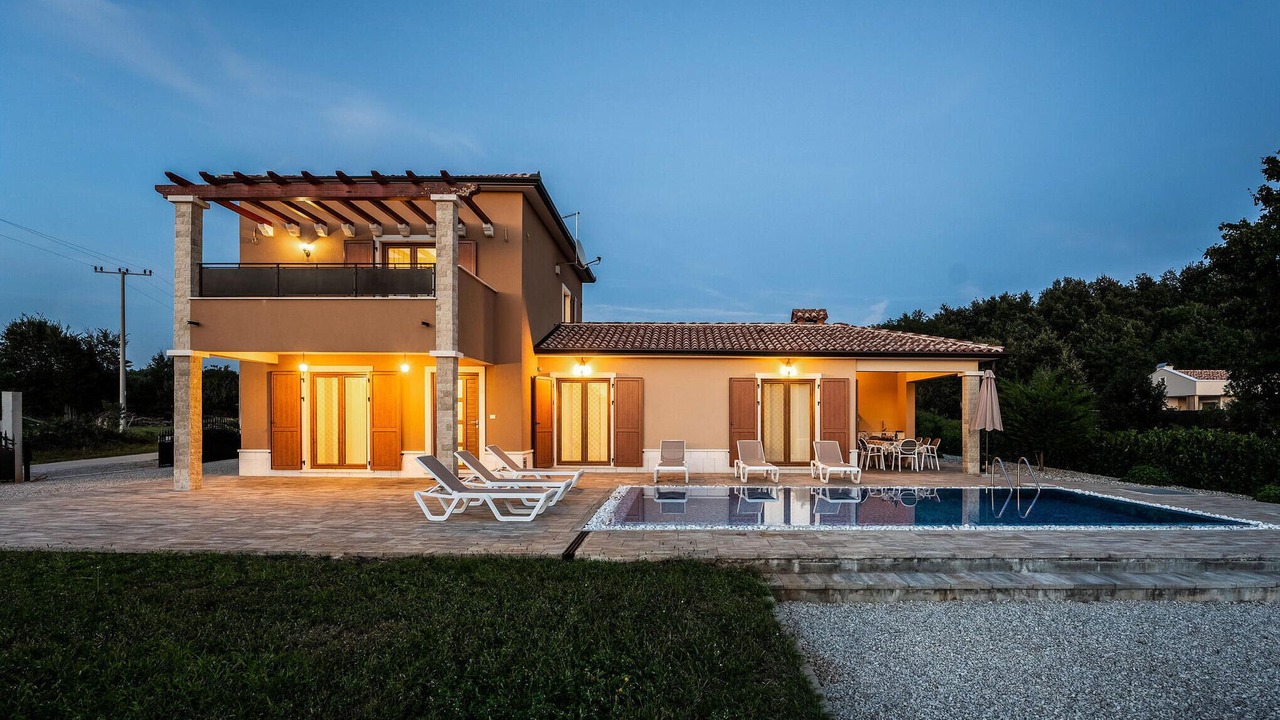 Photo of Outdoor in Paradiz