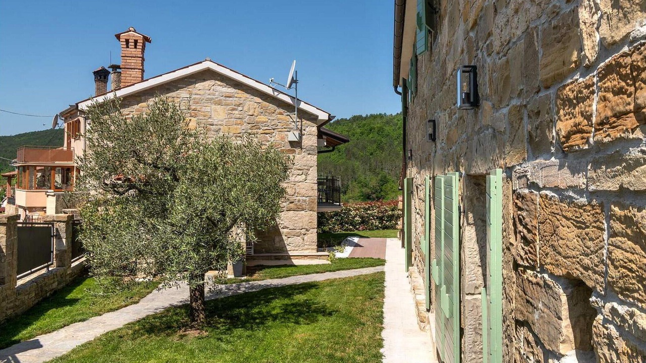 Photo of Outdoor in Beram