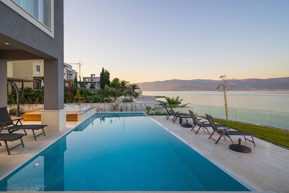 Photo of Outdoor in Slatine