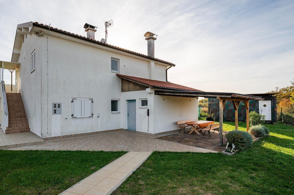 Photo of Outdoor in Prkacini