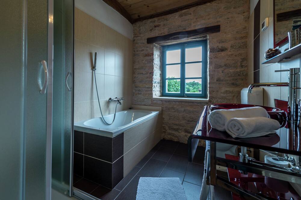 Photo of Bathroom in Pazin