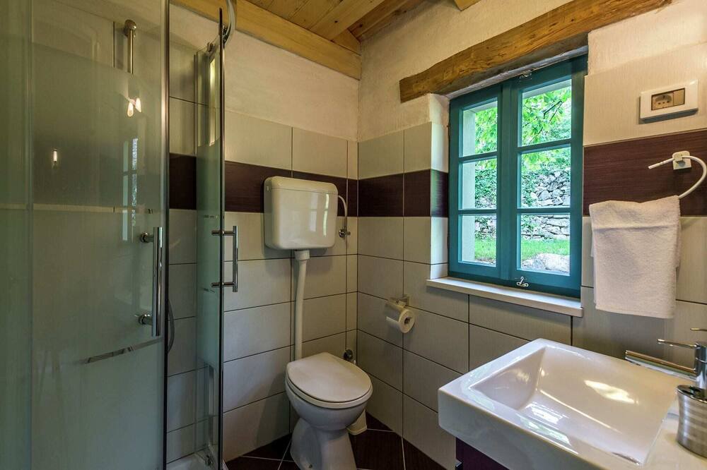 Photo of Bathroom in Pazin