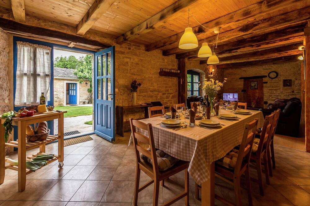 Photo of Livingroom in Pazin