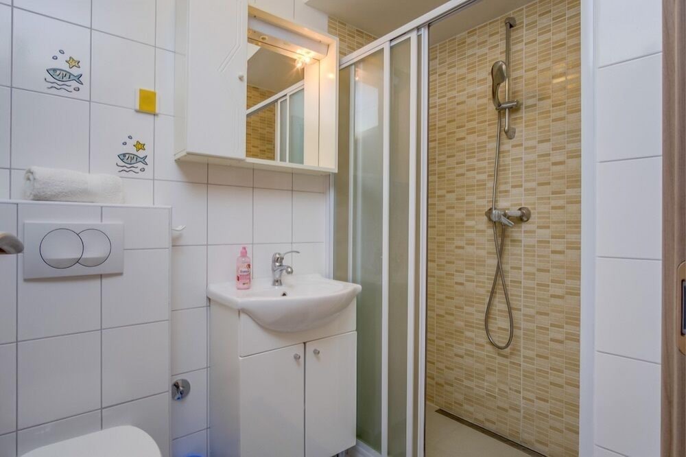 Photo of Bathroom in Cove Murtar