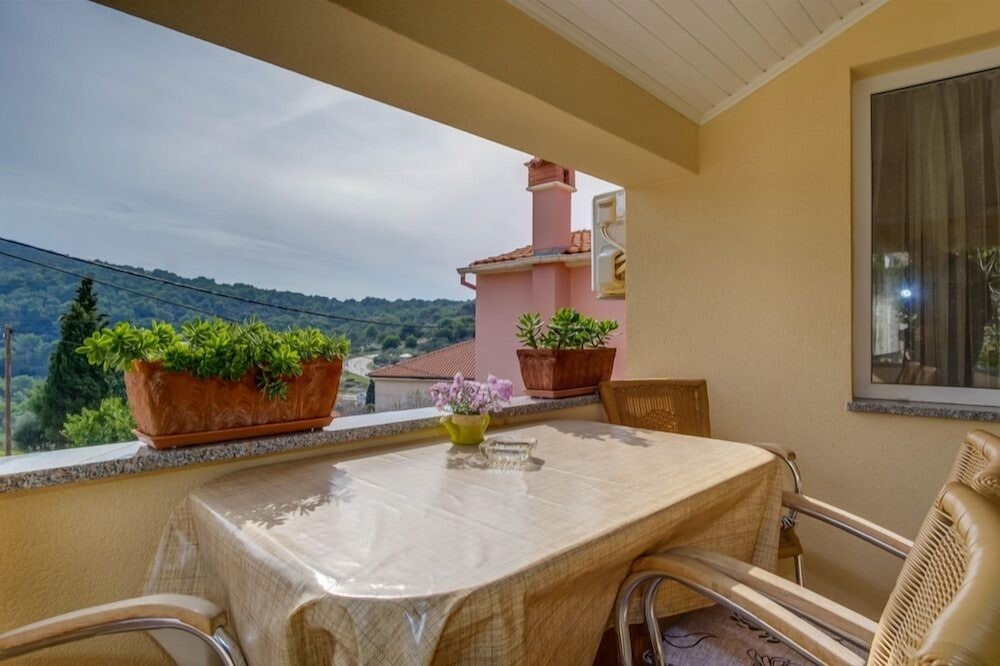 Photo of Patio Balcony in Cove Murtar