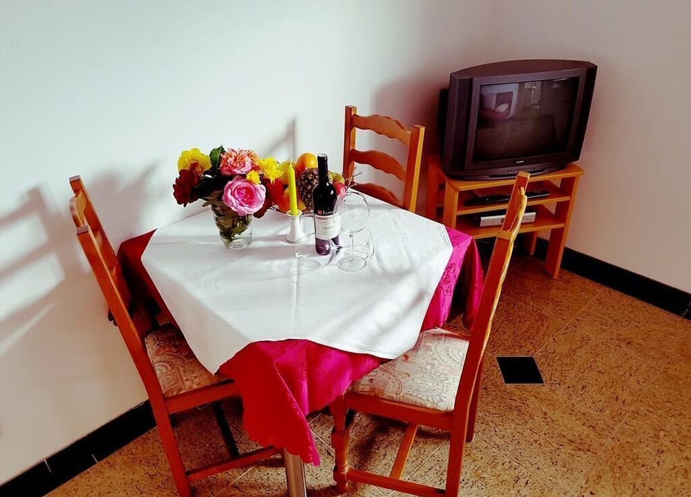 Photo of Kitchen in Tar