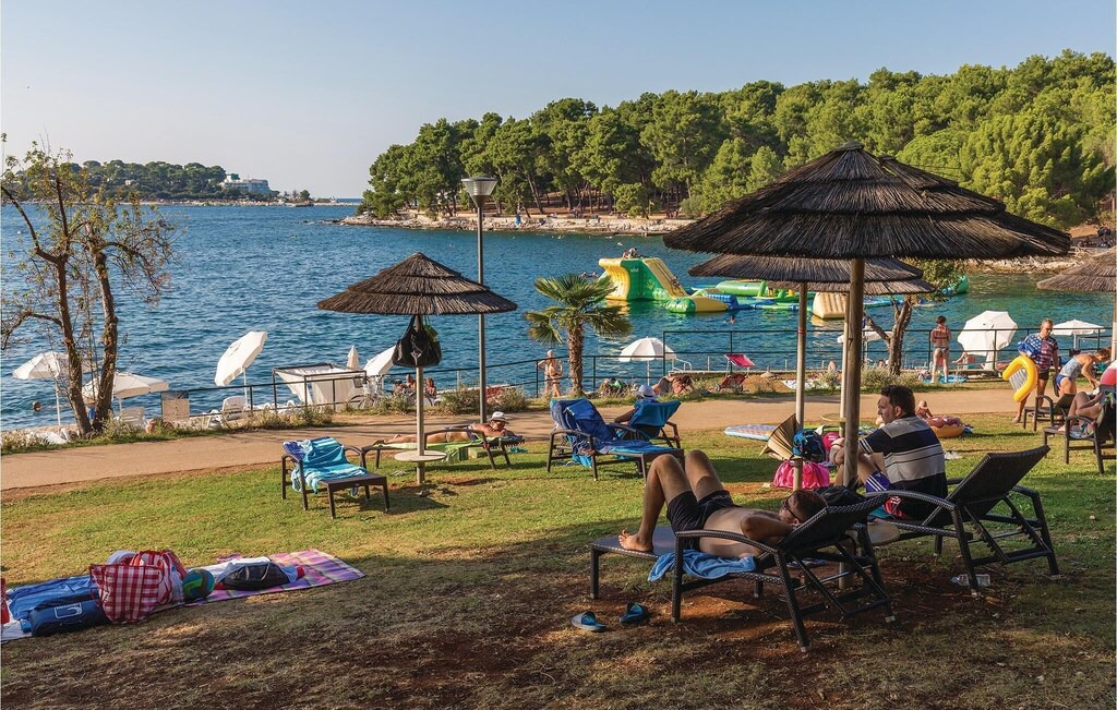 Photo of Others in Cervar Porat