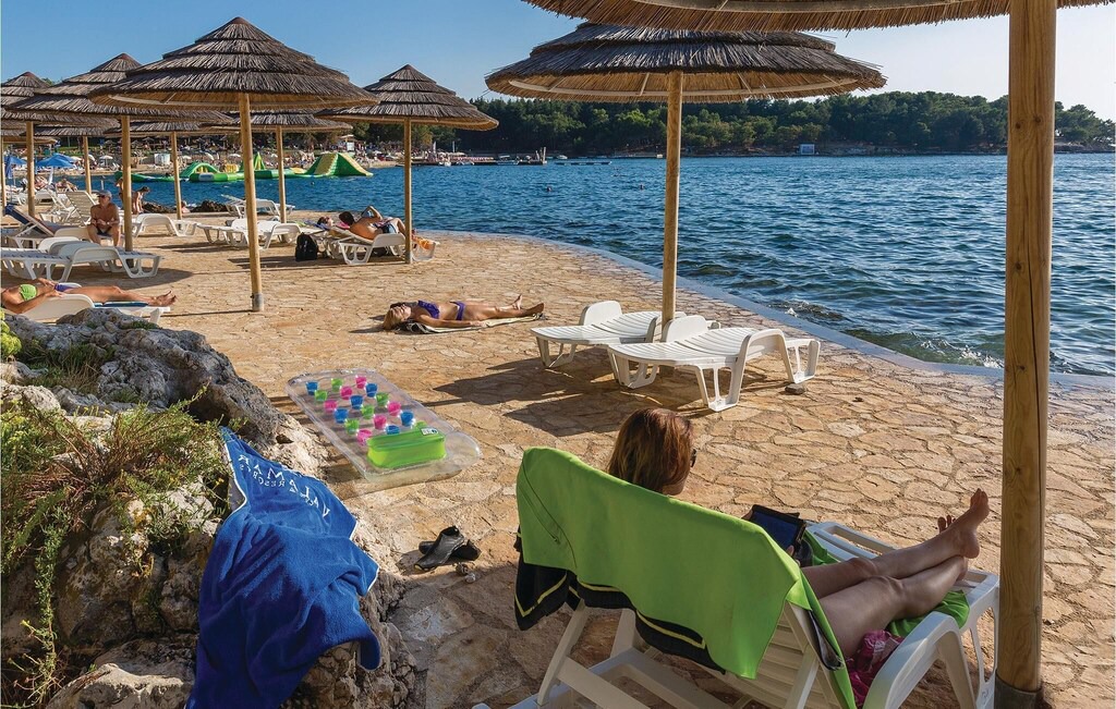 Photo of Others in Cervar Porat