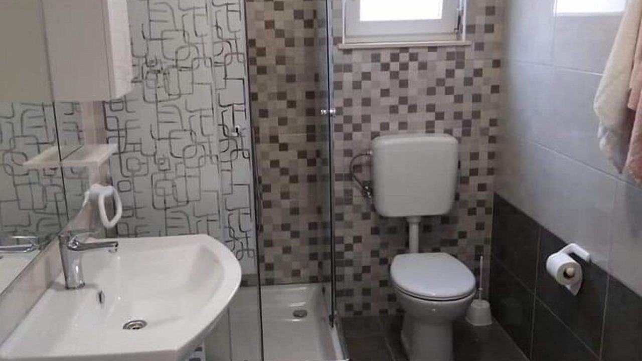 Photo of Bathroom in Metajna