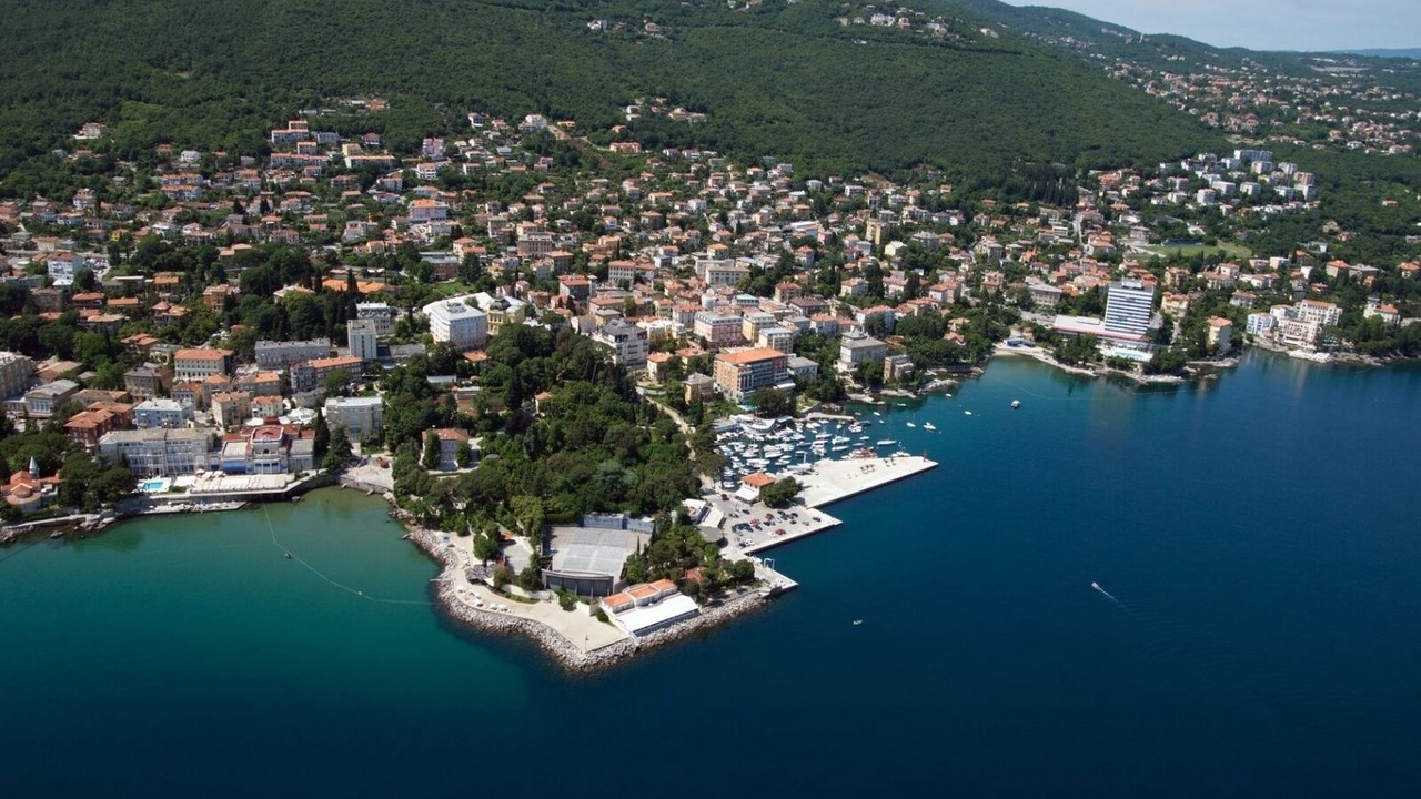 Photo of Outdoor in Ika