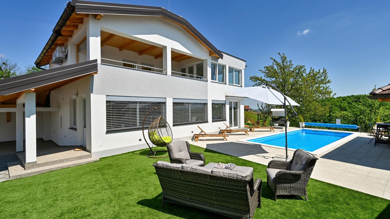 Photo of Outdoor in Cestica