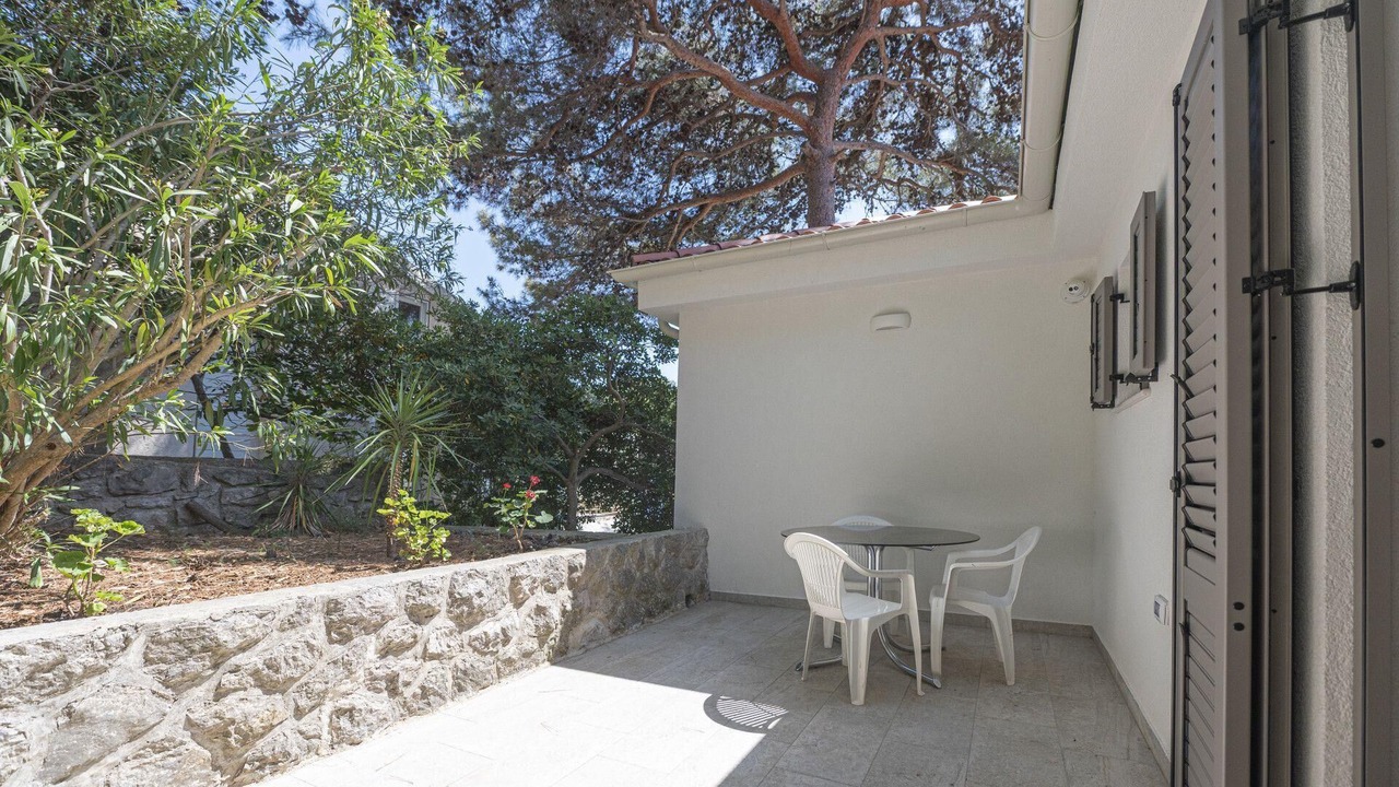 Photo of Outdoor in Cove Murtar
