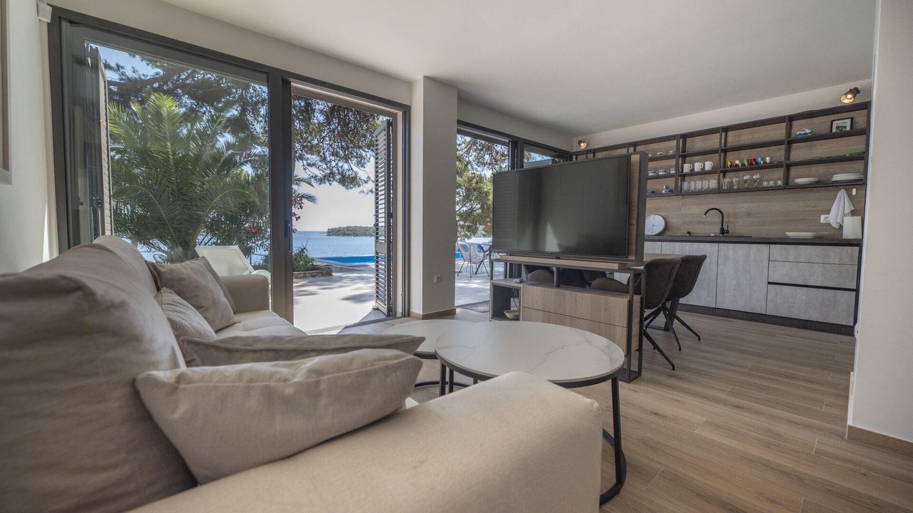 Photo of Livingroom in Cove Murtar