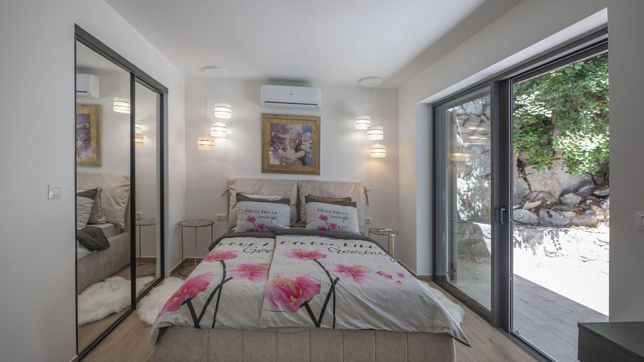 Photo of Bedroom in Cove Murtar