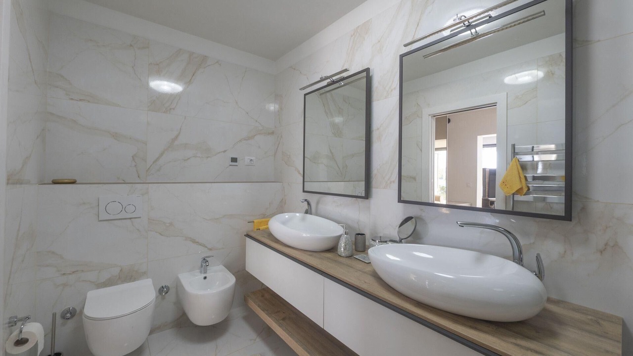 Photo of Bathroom in Cove Murtar