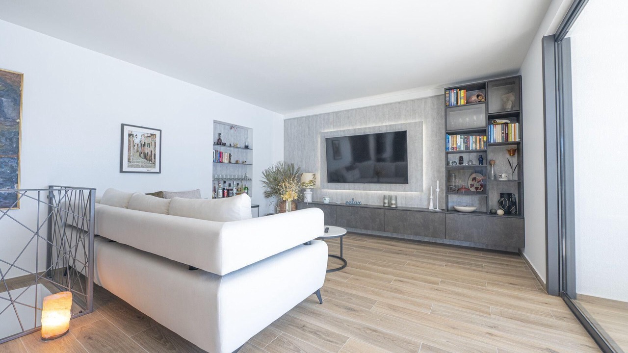 Photo of Livingroom in Cove Murtar