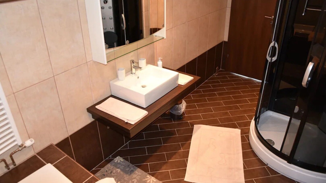 Photo of Bathroom in Vratarusa