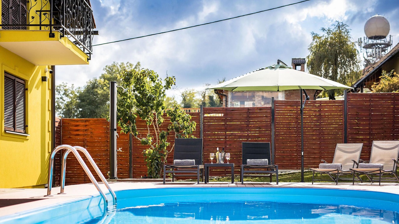 Photo of Outdoor in Pitomaca