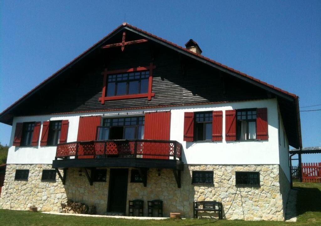 Photo of Others in Sirnea