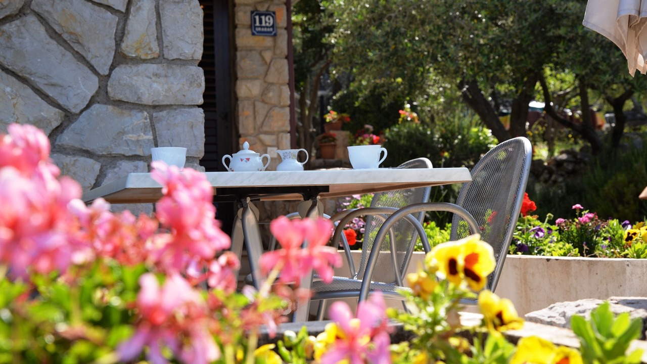 Photo of Outdoor in Cres