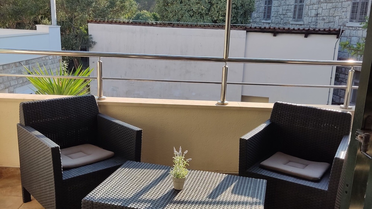 Photo of Patio Balcony in Loviste