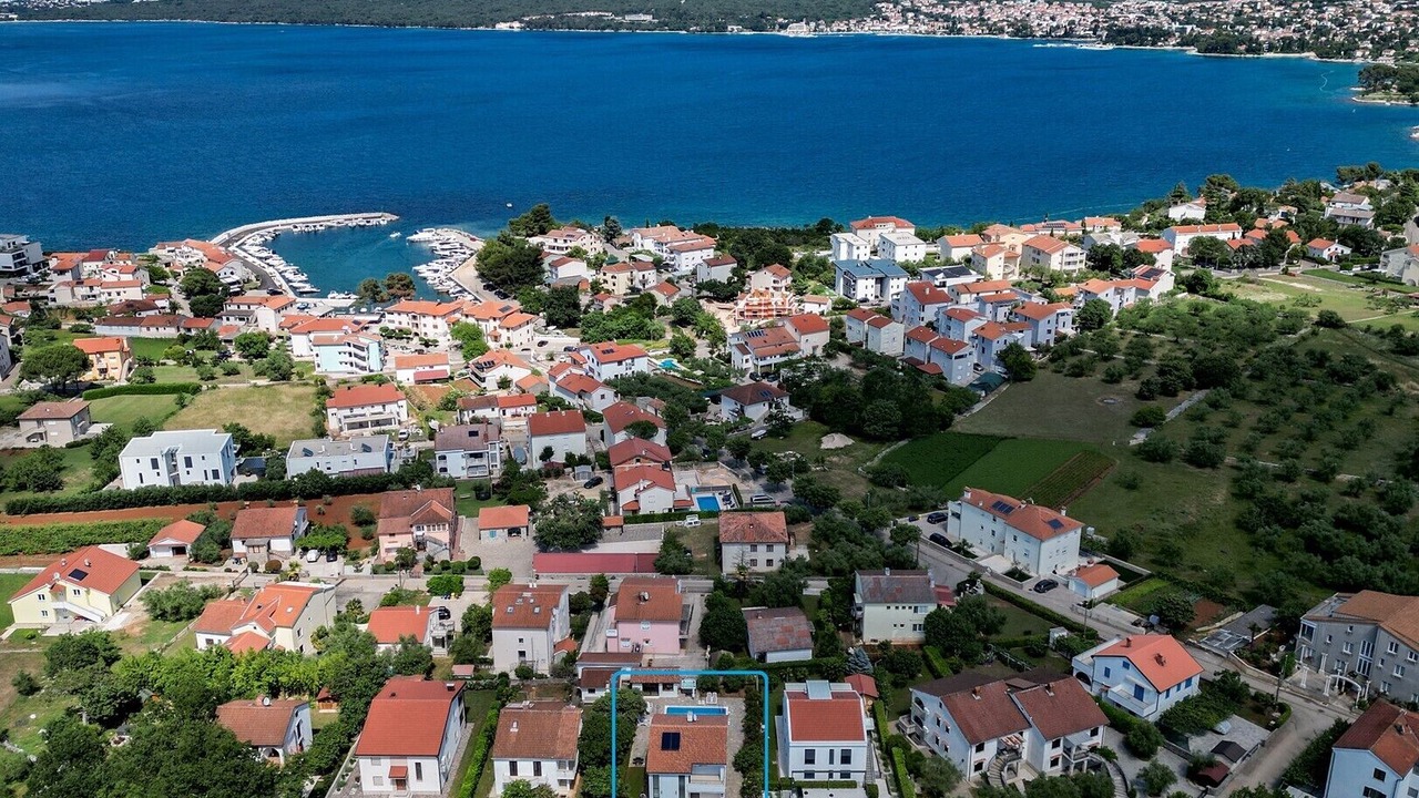 Photo of Outdoor in Porat