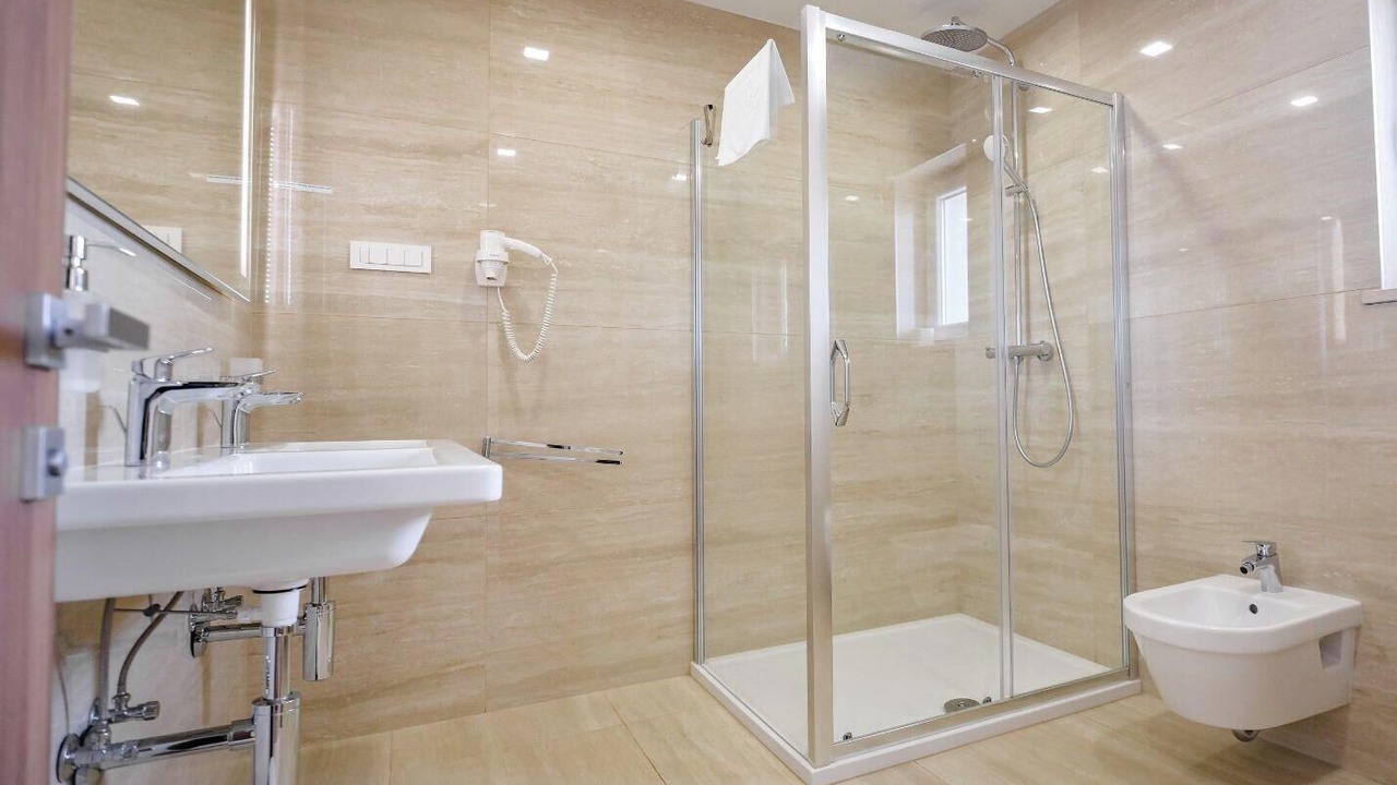 Photo of Bathroom in Porat